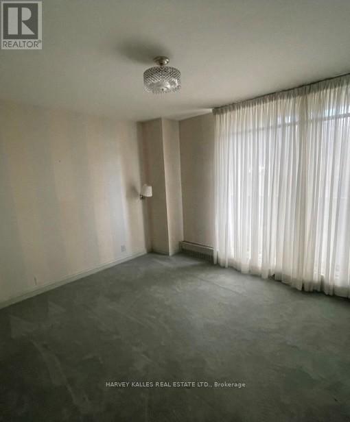 201 - 2600 BATHURST STREET