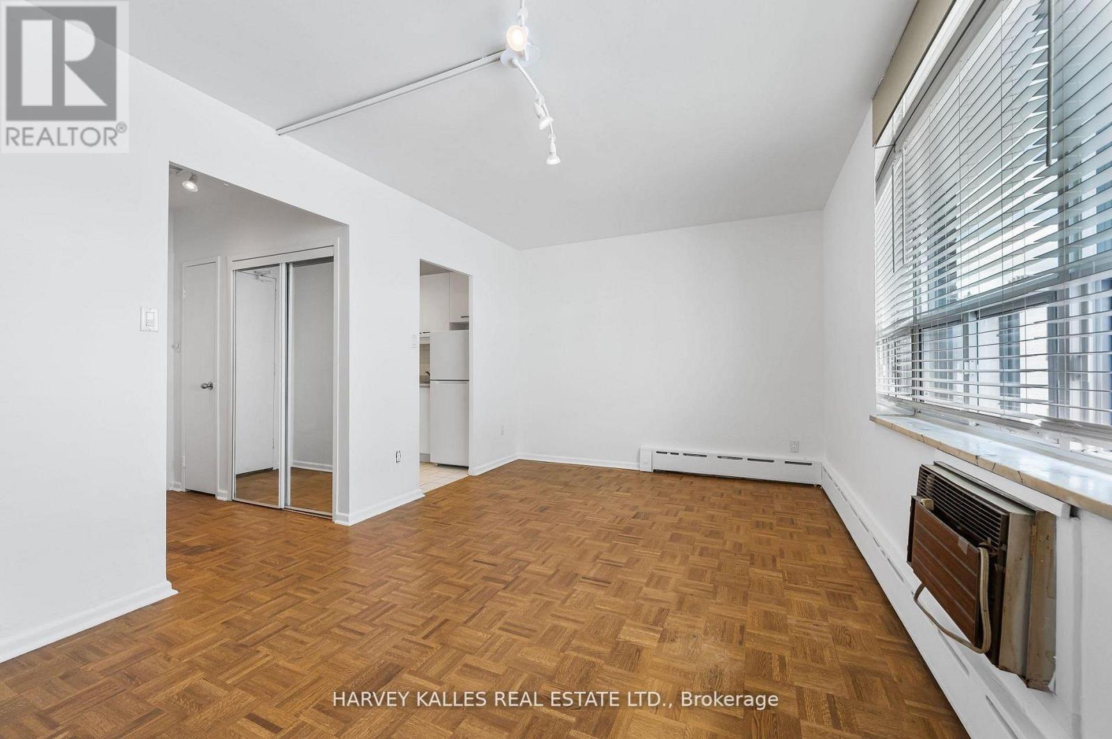 706 - 78 WARREN ROAD