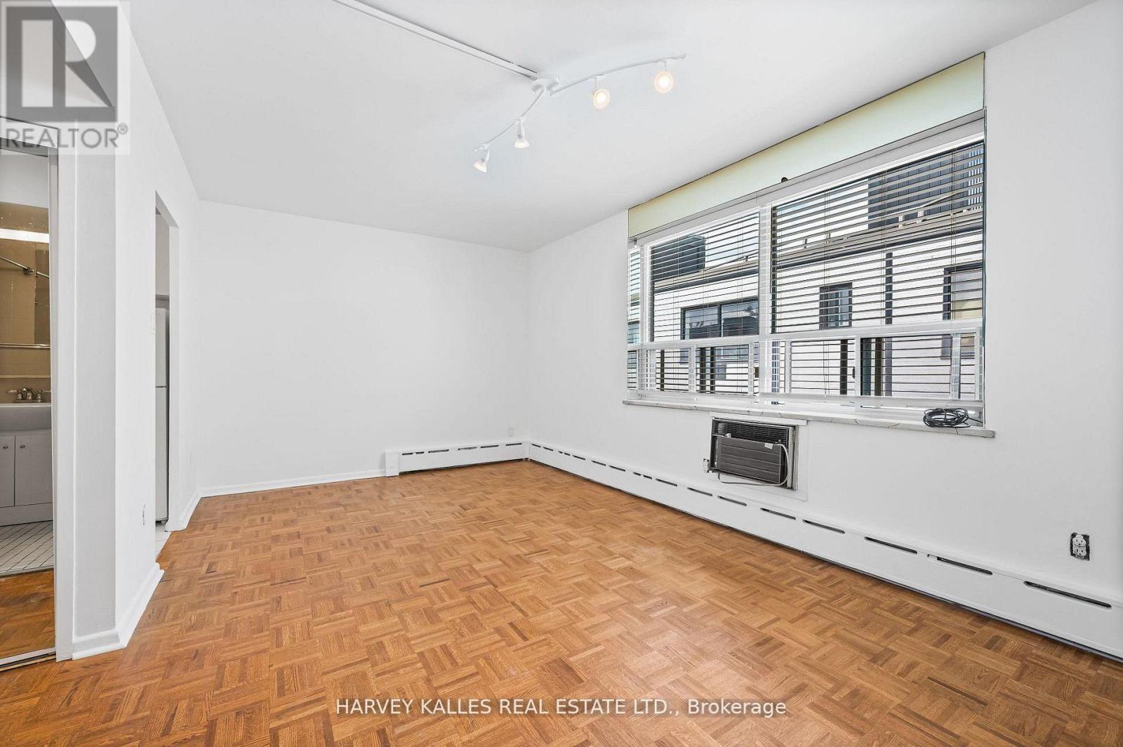 706 - 78 WARREN ROAD