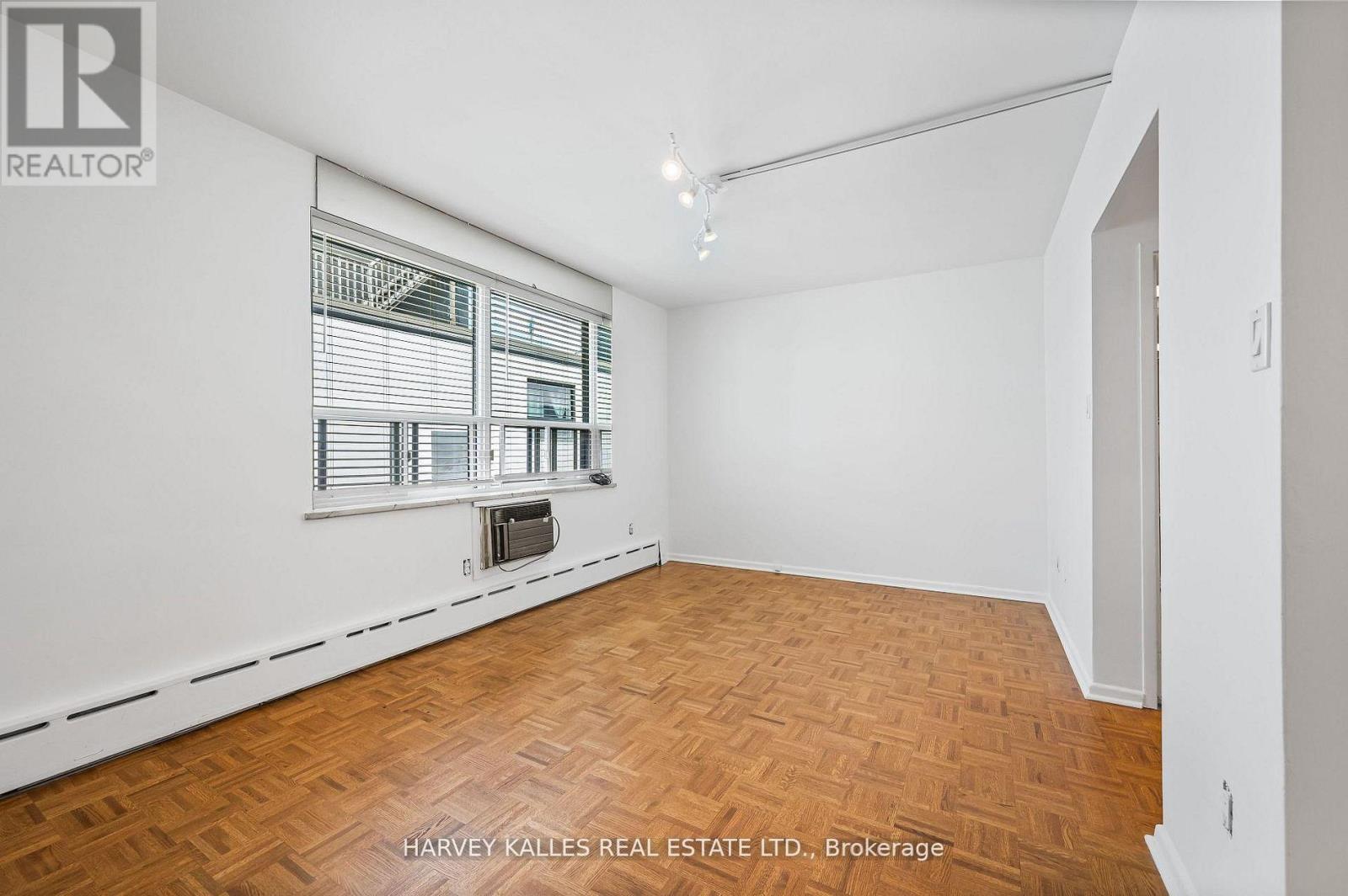 706 - 78 WARREN ROAD