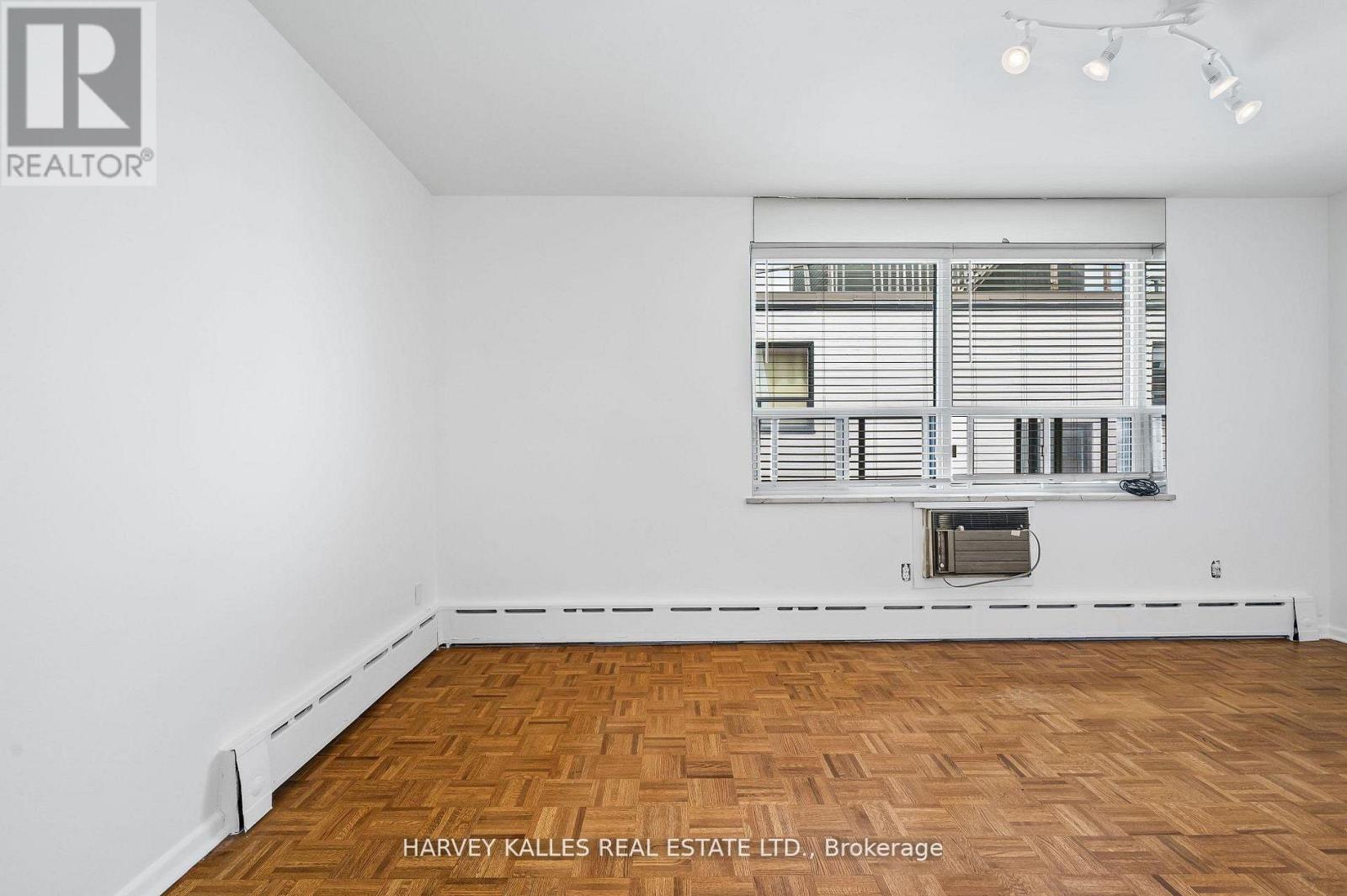 706 - 78 WARREN ROAD