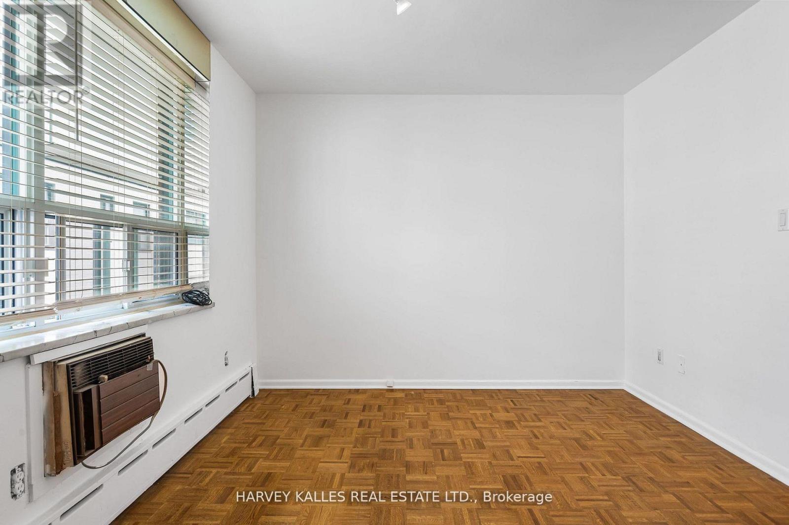 706 - 78 WARREN ROAD