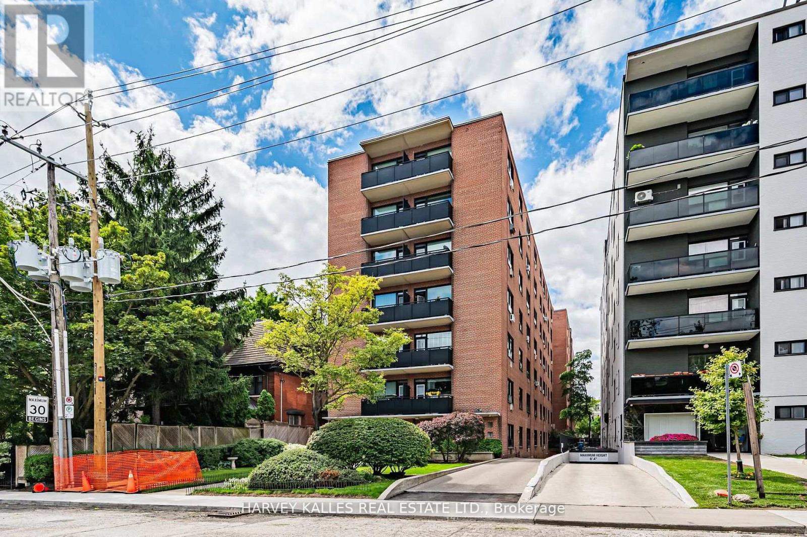 706 - 78 WARREN ROAD