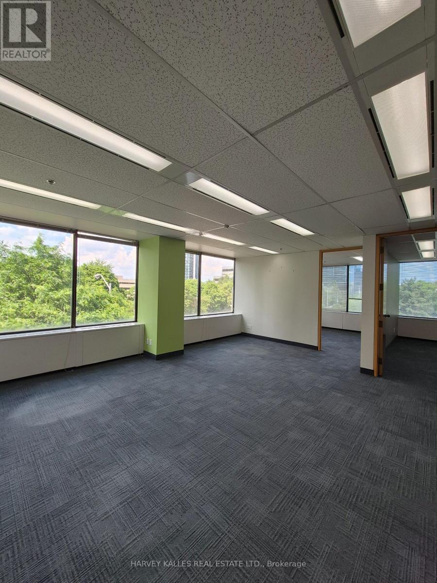 302 - 45 SHEPPARD AVENUE E