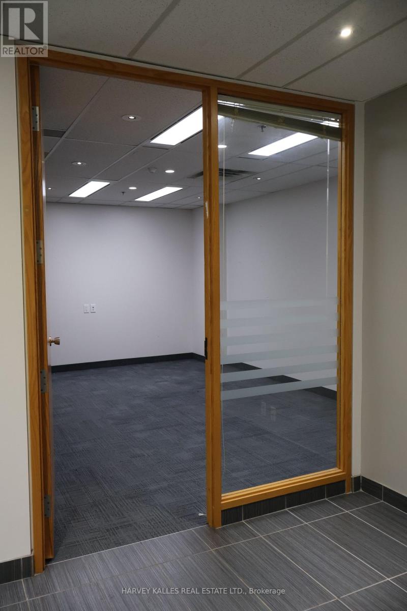 302 - 45 SHEPPARD AVENUE E