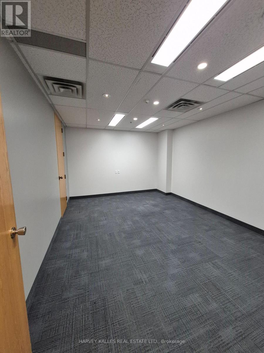 302 - 45 SHEPPARD AVENUE E