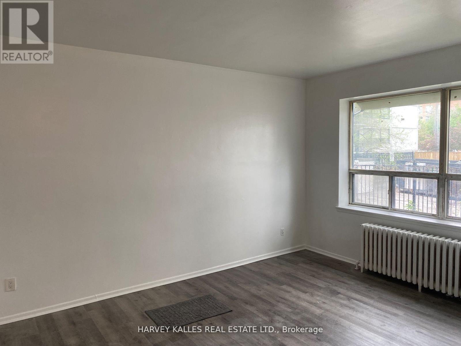 104 - 1582 BATHURST STREET