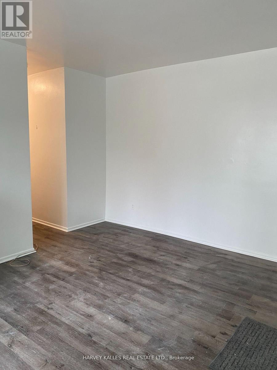 104 - 1582 BATHURST STREET