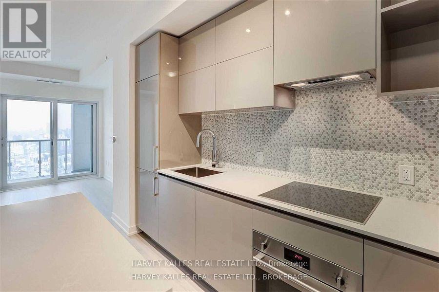 4906 - 1 YORKVILLE AVENUE