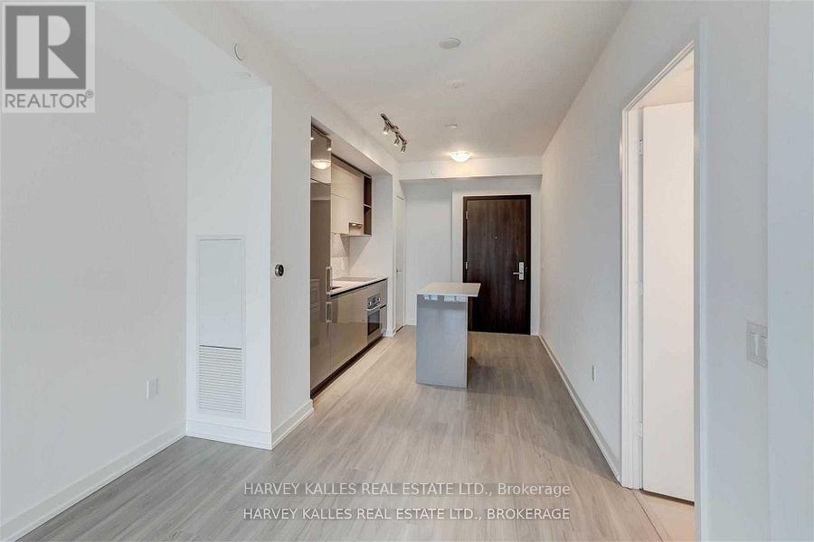 4906 - 1 YORKVILLE AVENUE