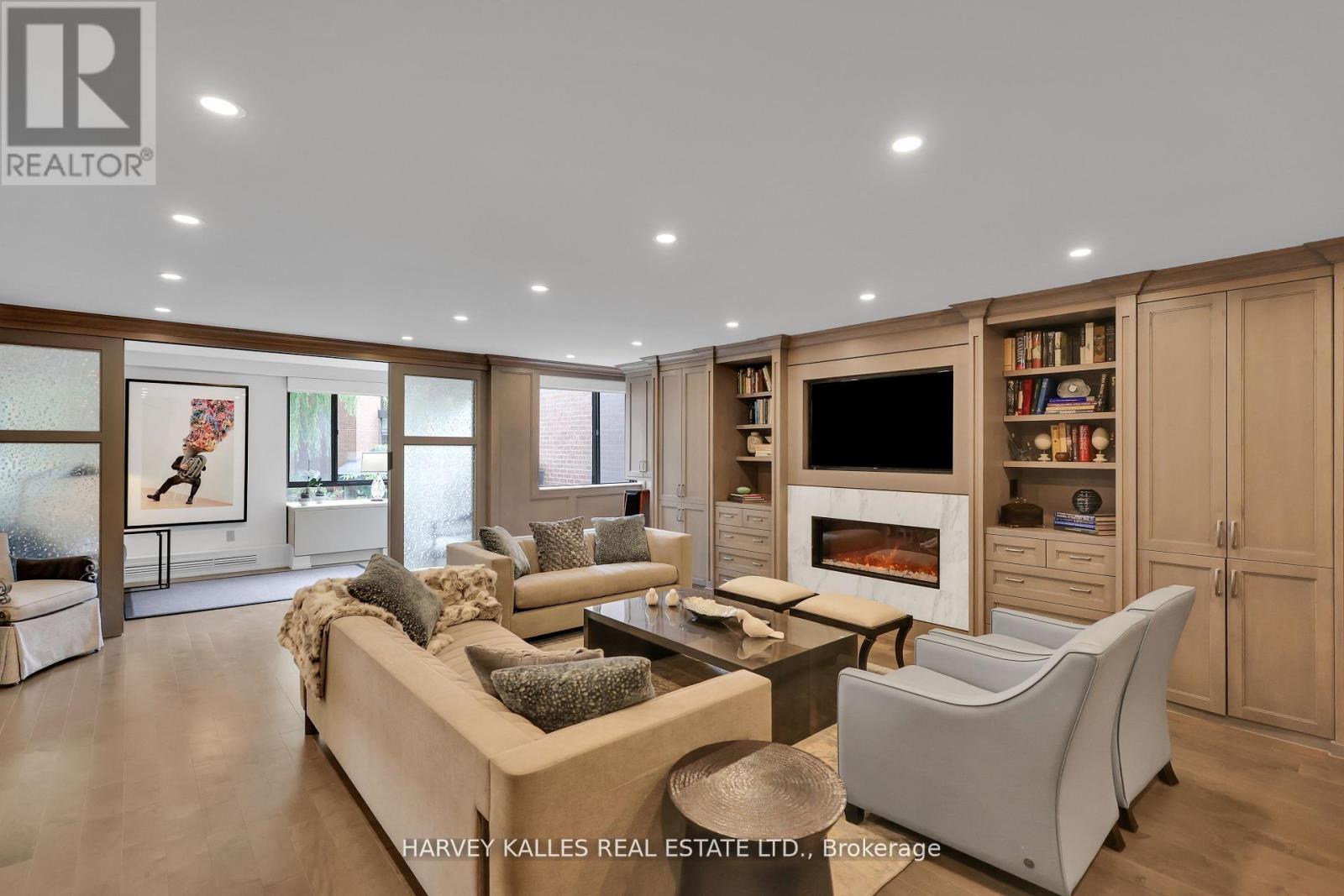 324-325 - 40 SYLVAN VALLEY WAY