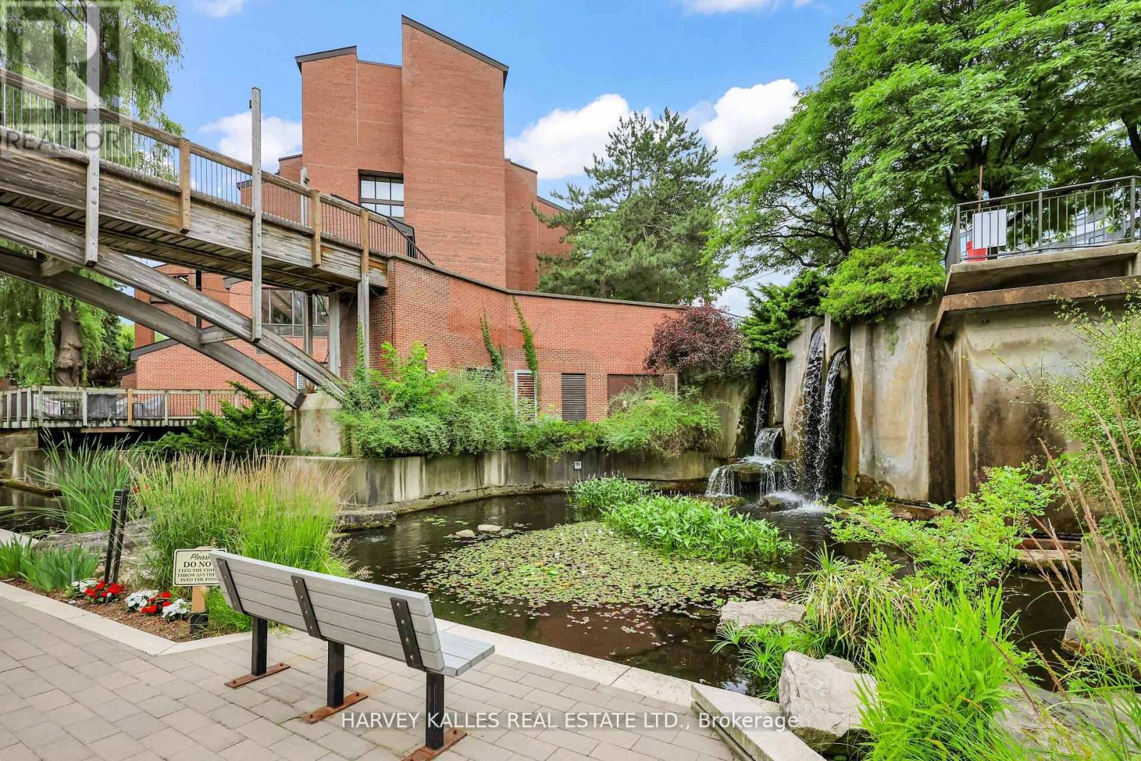 324-325 - 40 SYLVAN VALLEY WAY