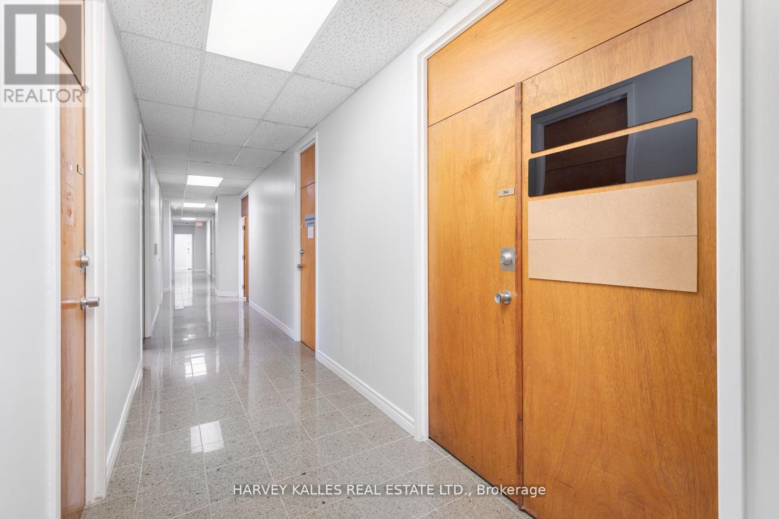 310/312 - 6013 YONGE STREET