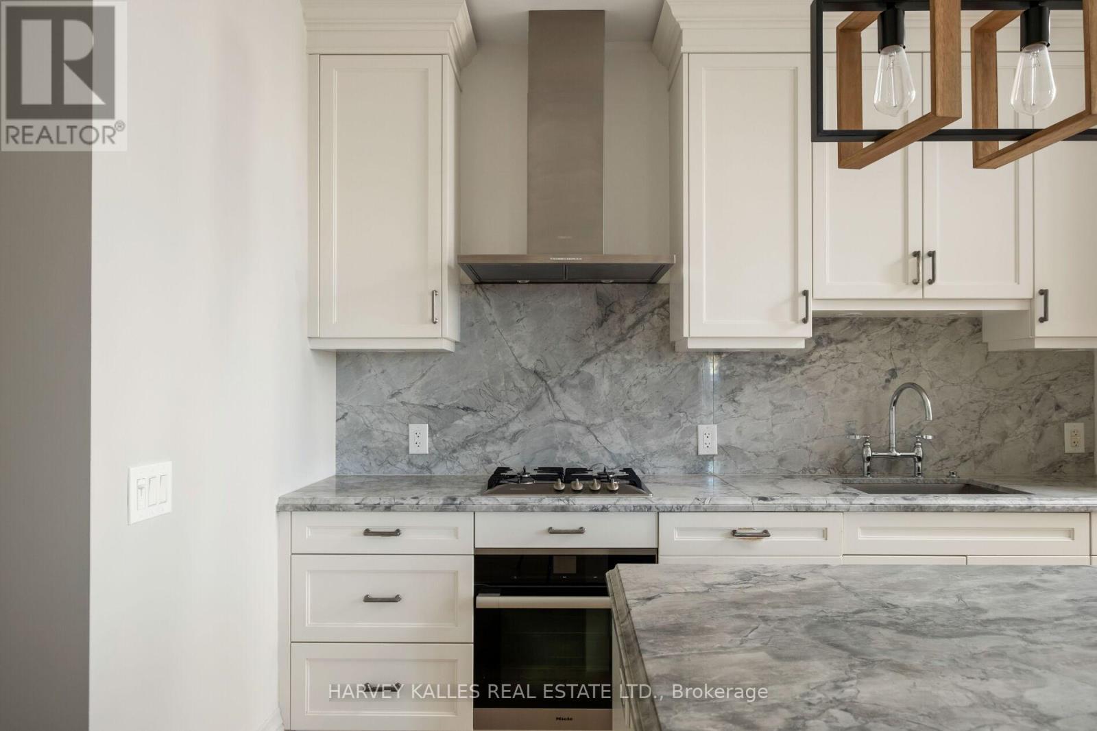 306 - 133 HAZELTON AVENUE