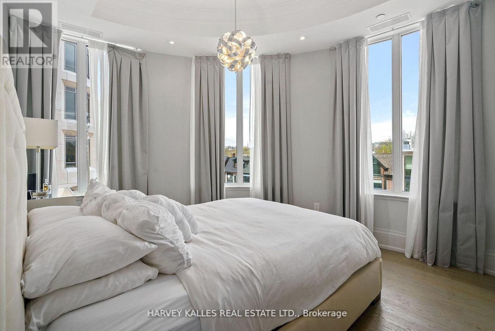 306 - 133 HAZELTON AVENUE