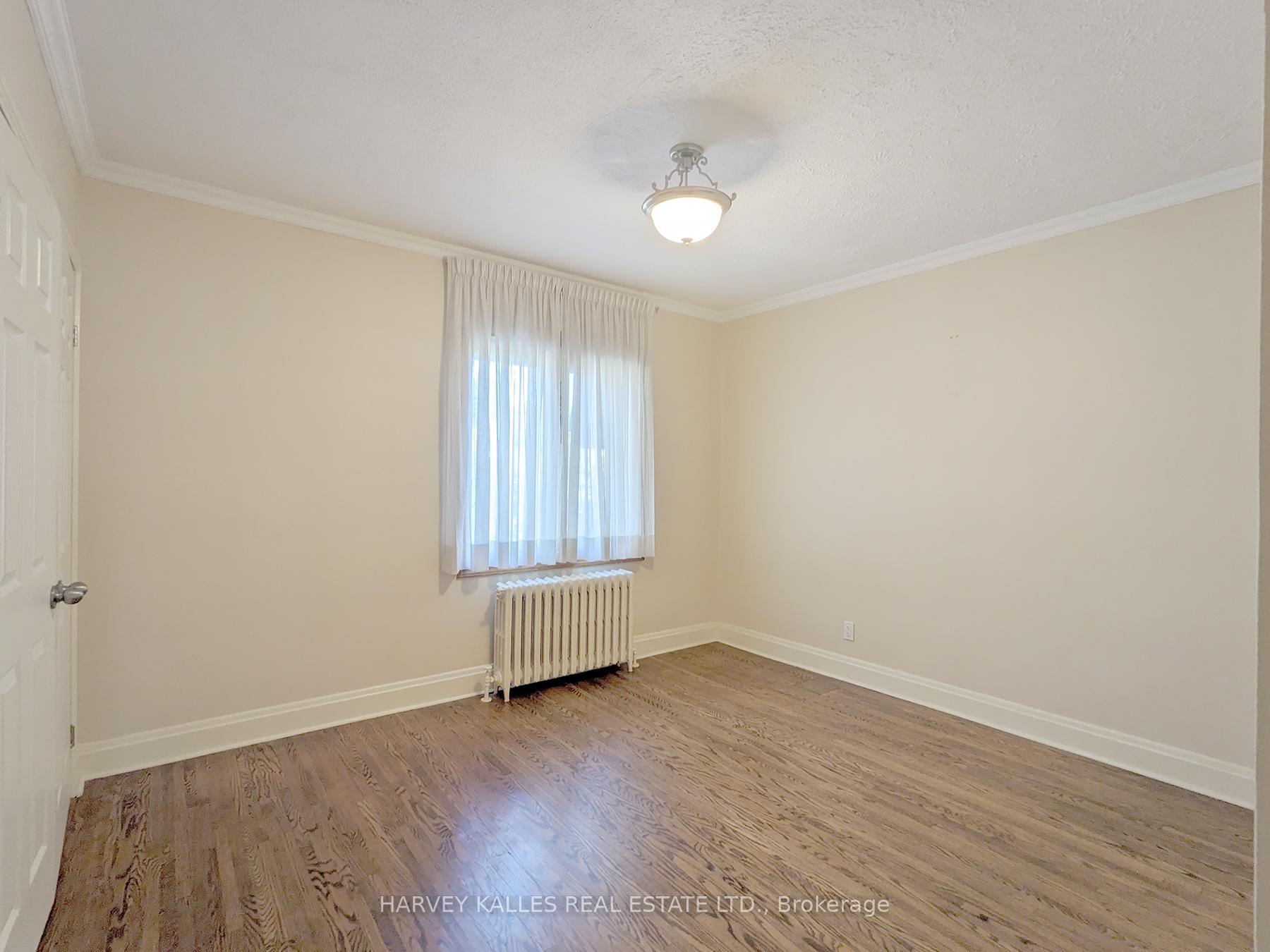 95 Chatsworth Drive Upper