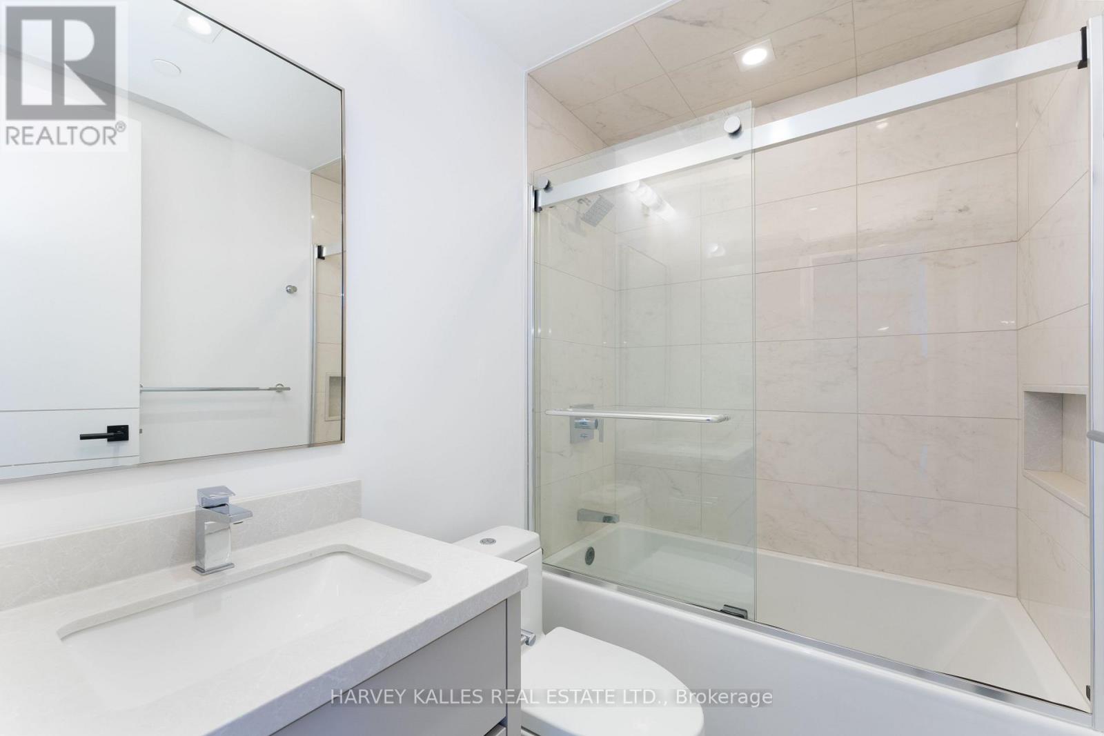 1505 - 215 LONSDALE ROAD