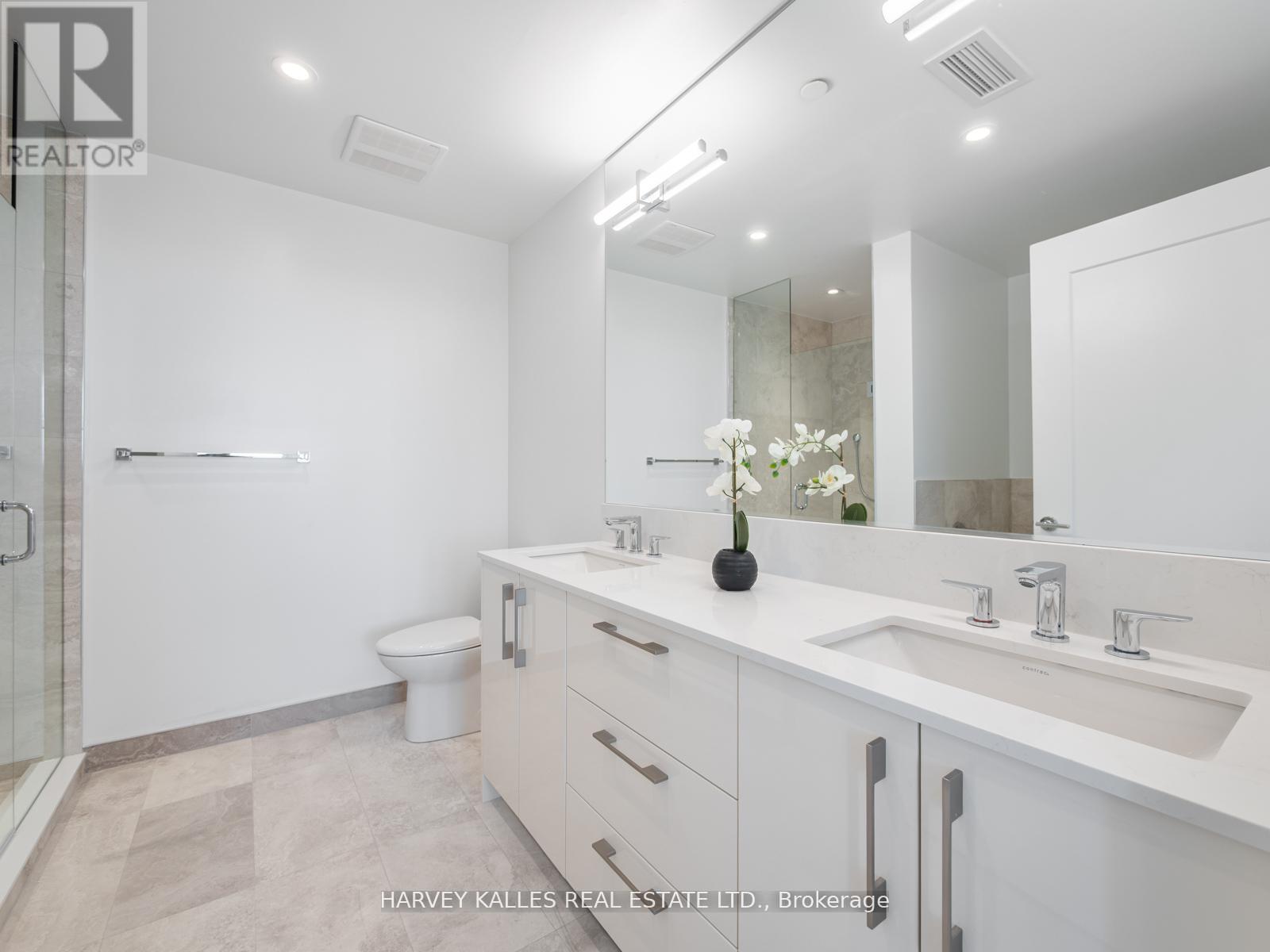 1003 - 8 MANOR ROAD W