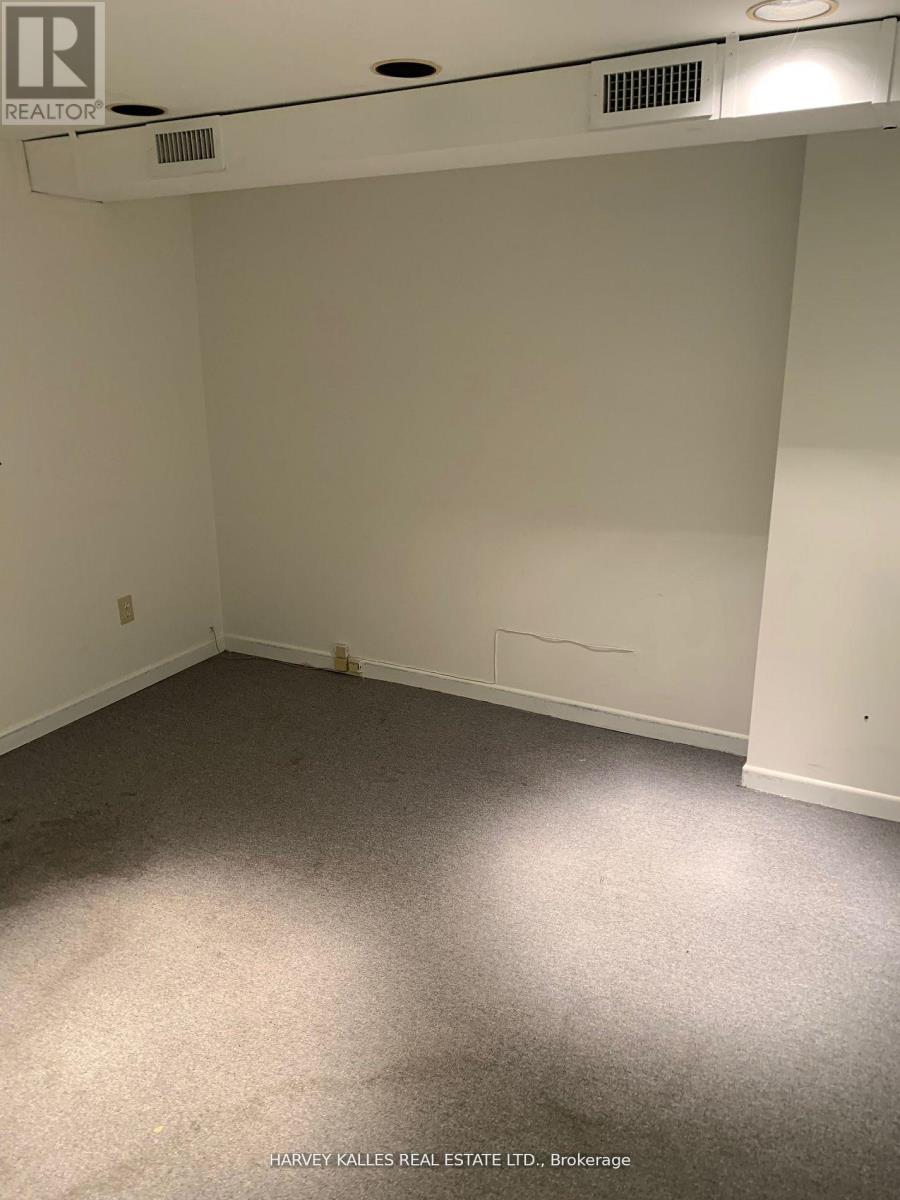 B100 - 258 WILSON AVENUE