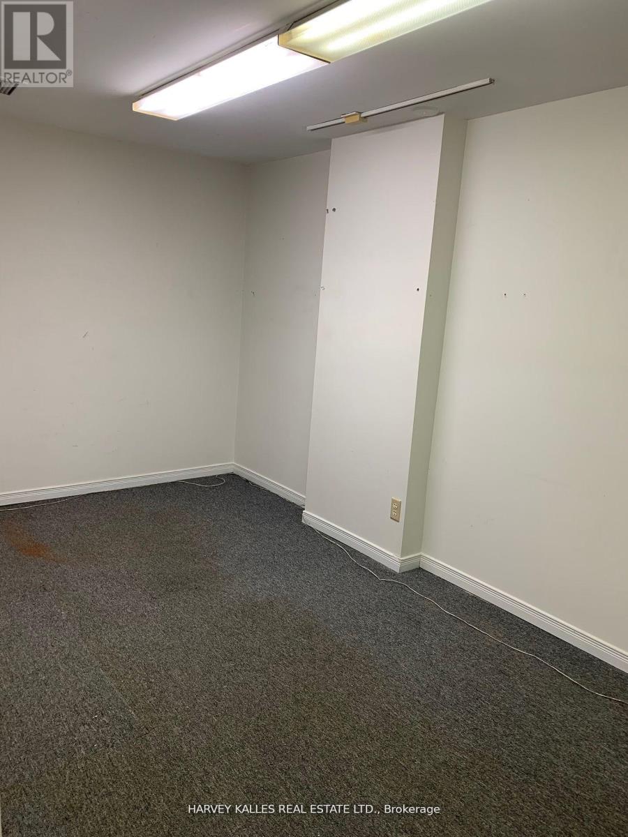 B100 - 258 WILSON AVENUE