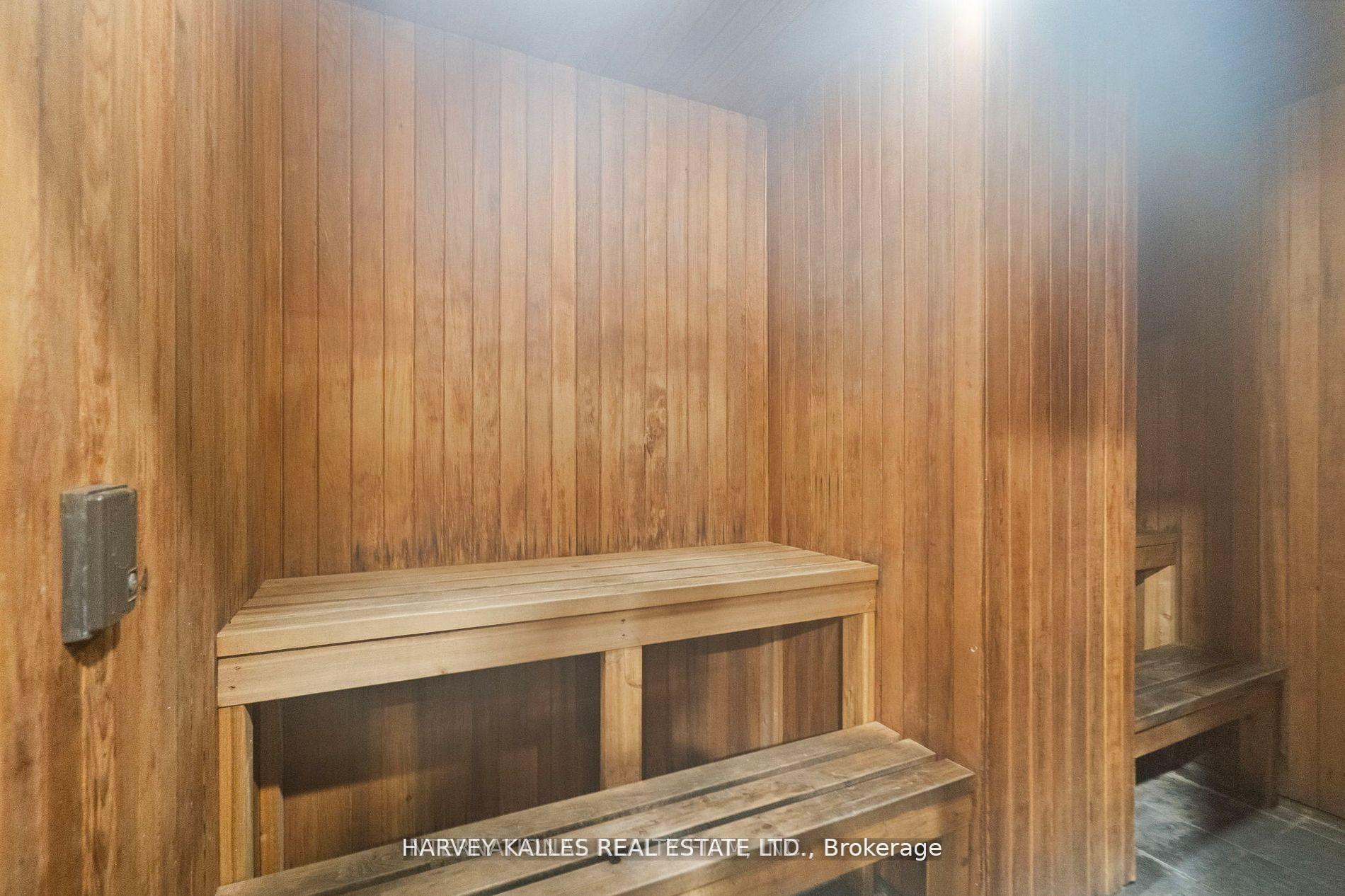 219 Fort York Boulevard 1608