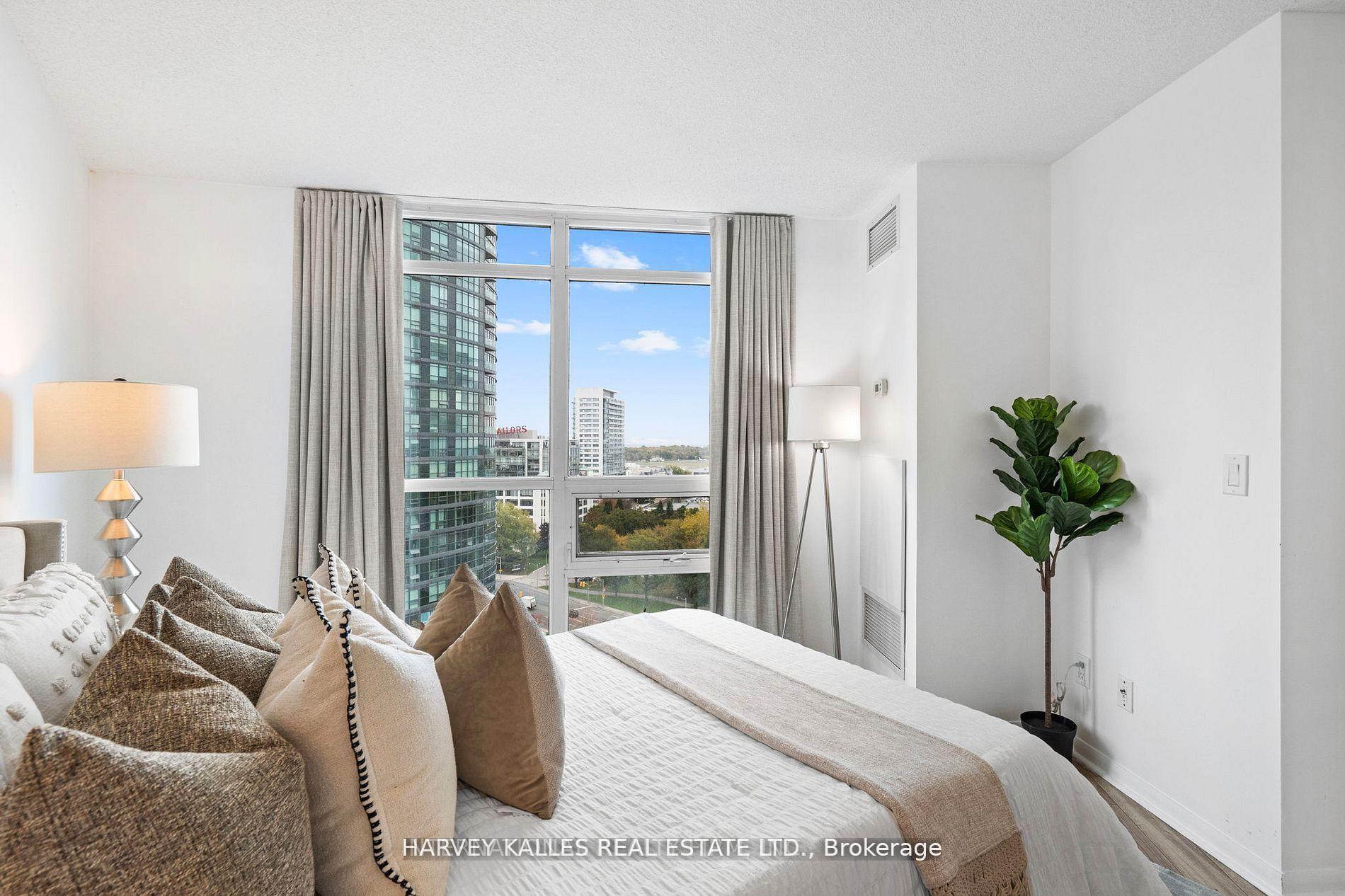 219 Fort York Boulevard 1608