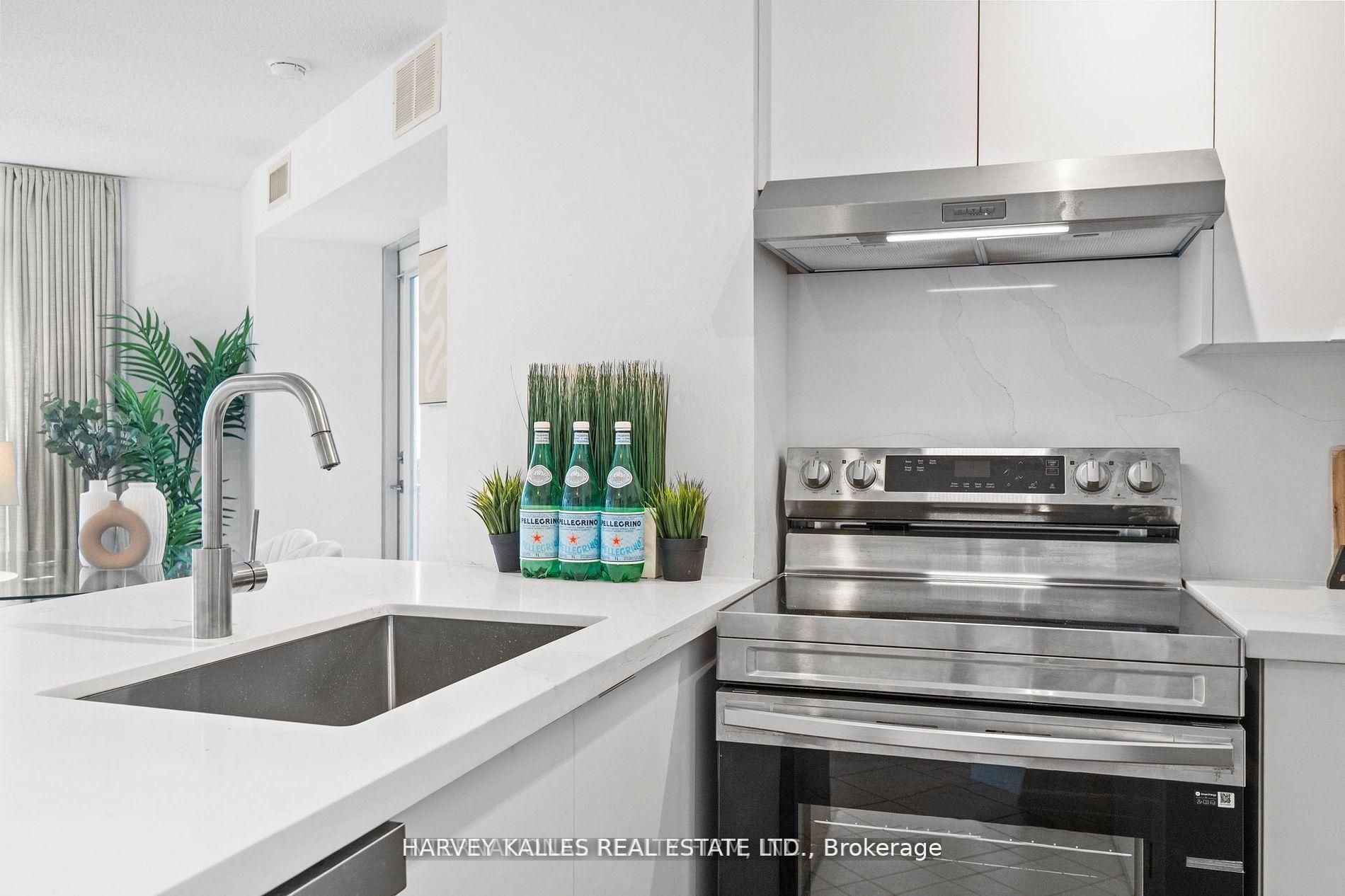 219 Fort York Boulevard 1608