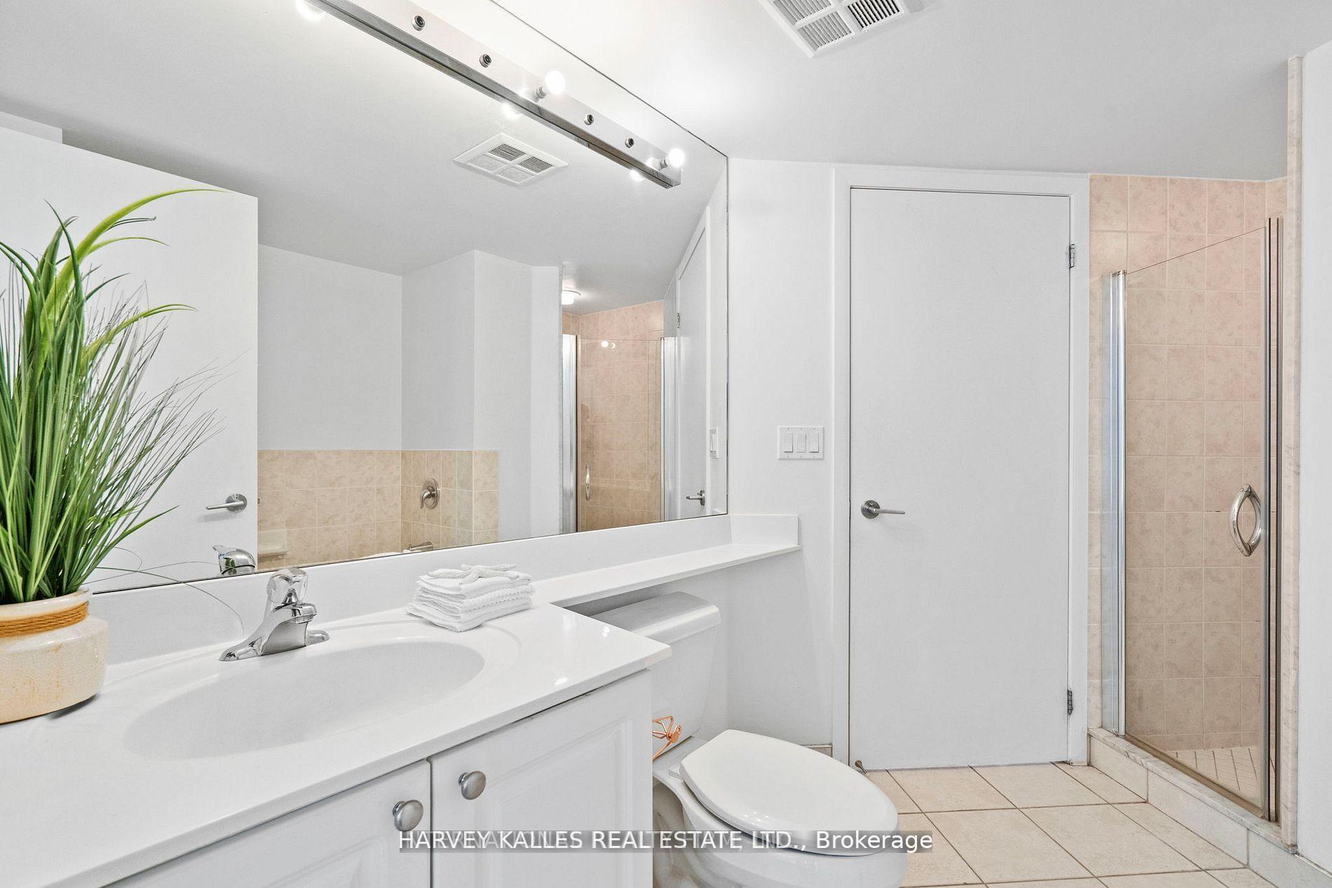 219 Fort York Boulevard 1608