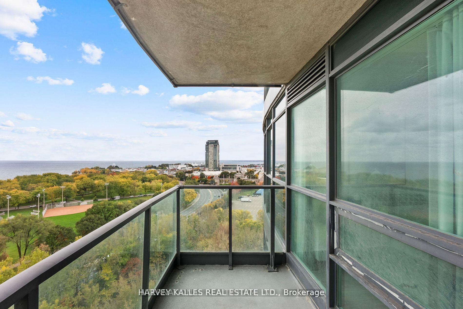 219 Fort York Boulevard 1608