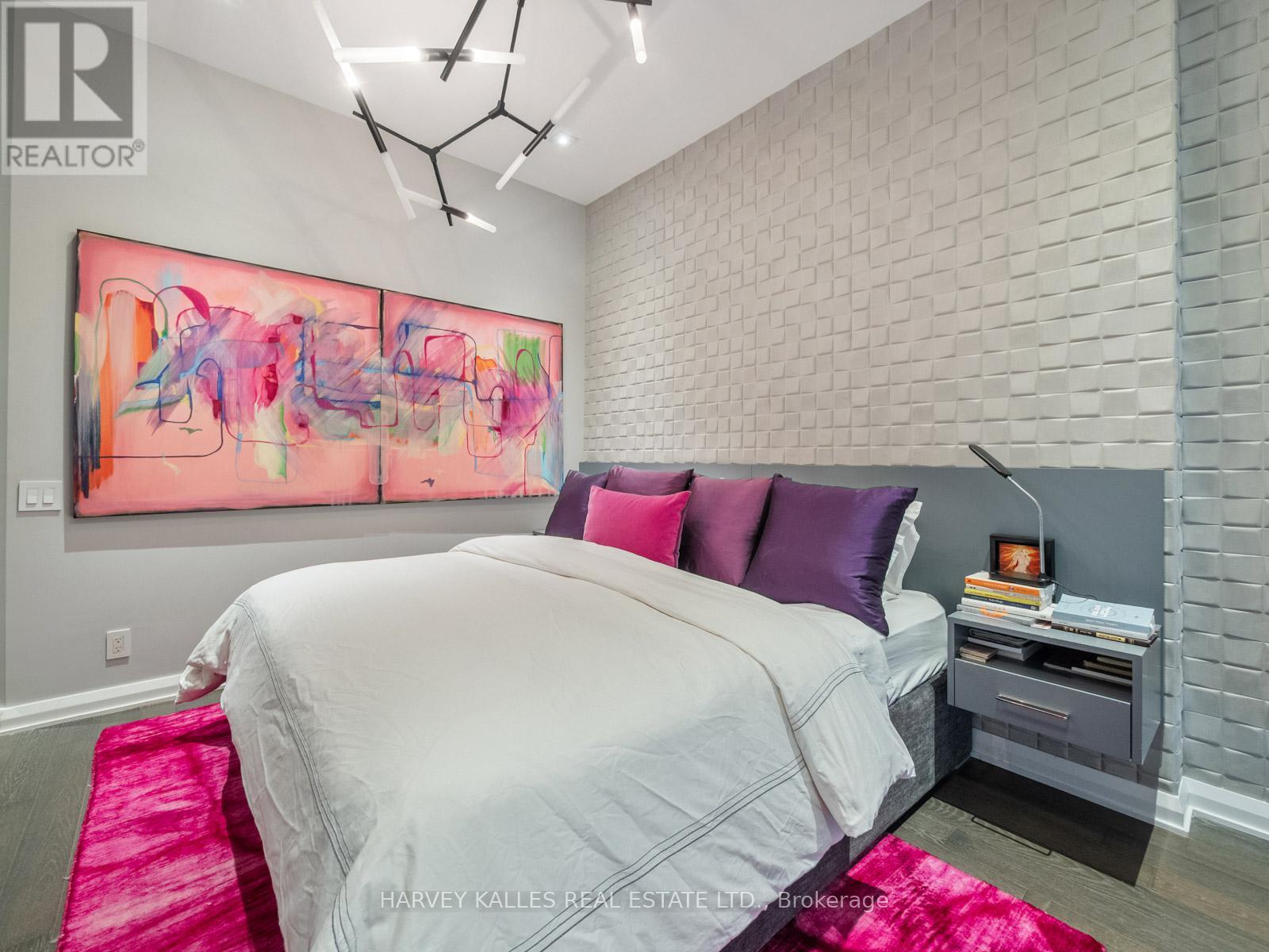 303 - 155 YORKVILLE AVENUE