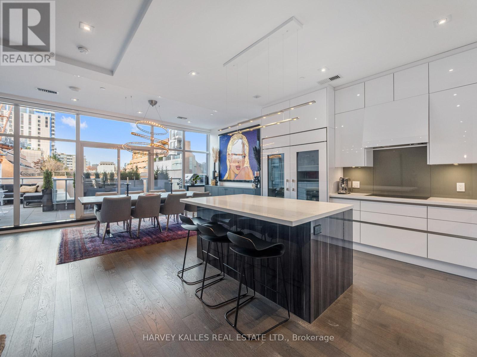 303 - 155 YORKVILLE AVENUE