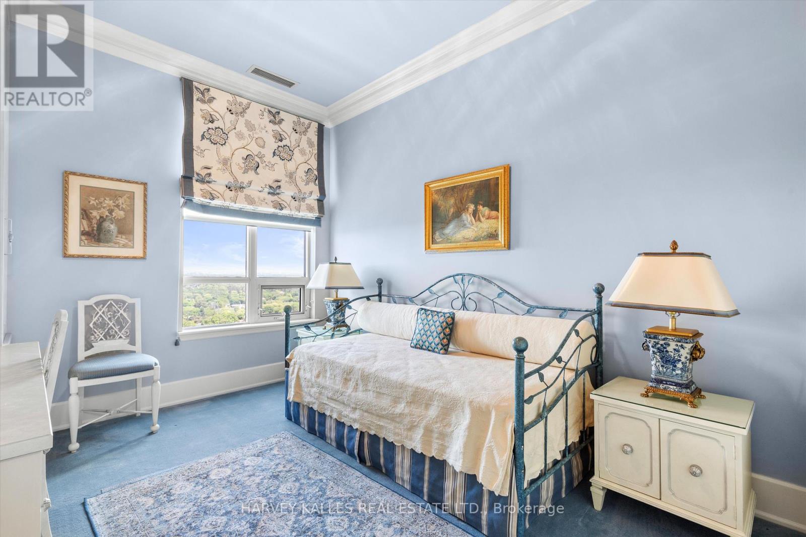 UPH4 - 662 SHEPPARD AVENUE E