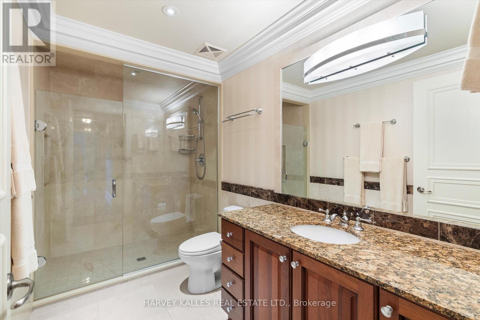 UPH4 - 662 SHEPPARD AVENUE E