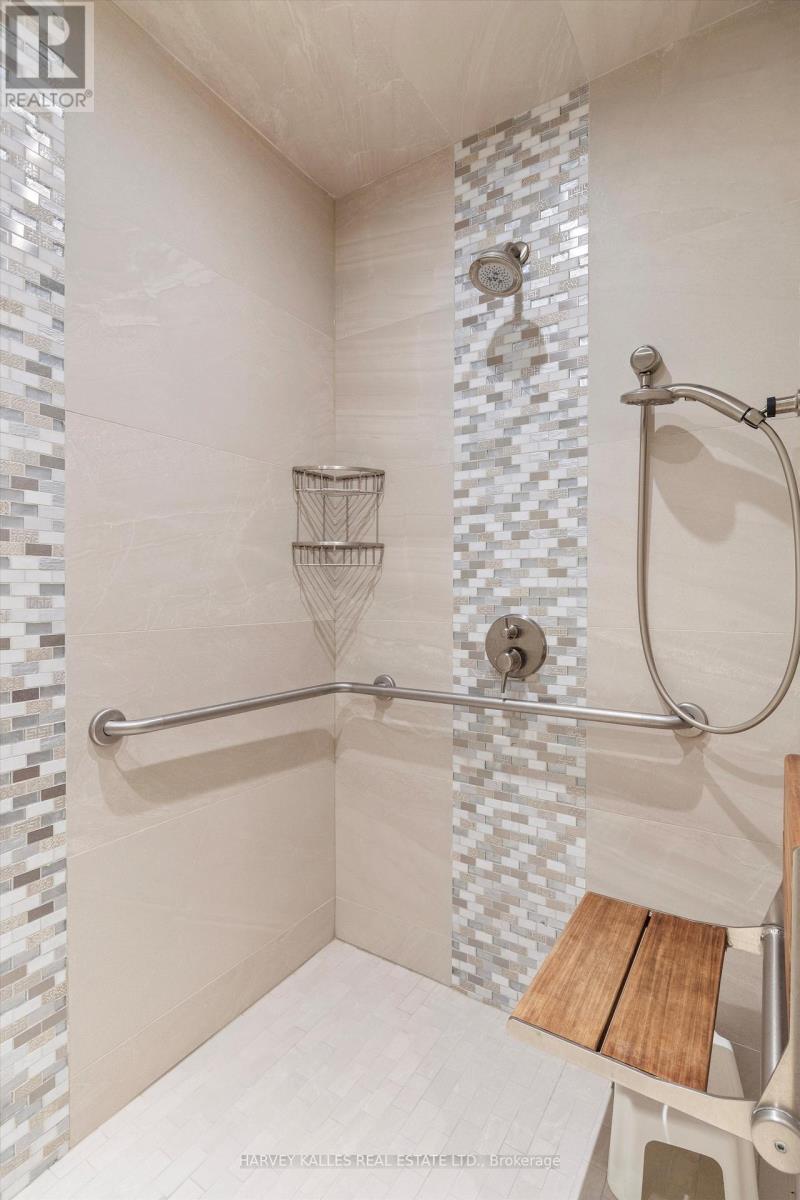 UPH4 - 662 SHEPPARD AVENUE E