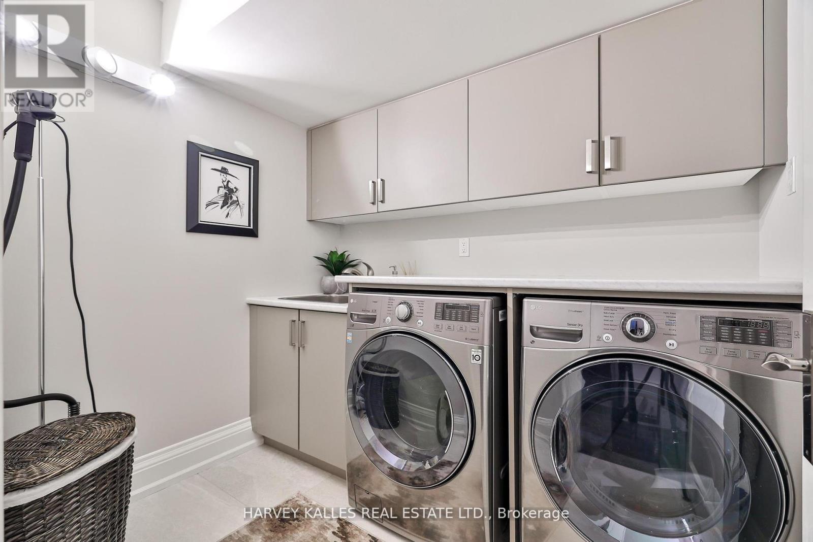 2638A BAYVIEW AVENUE