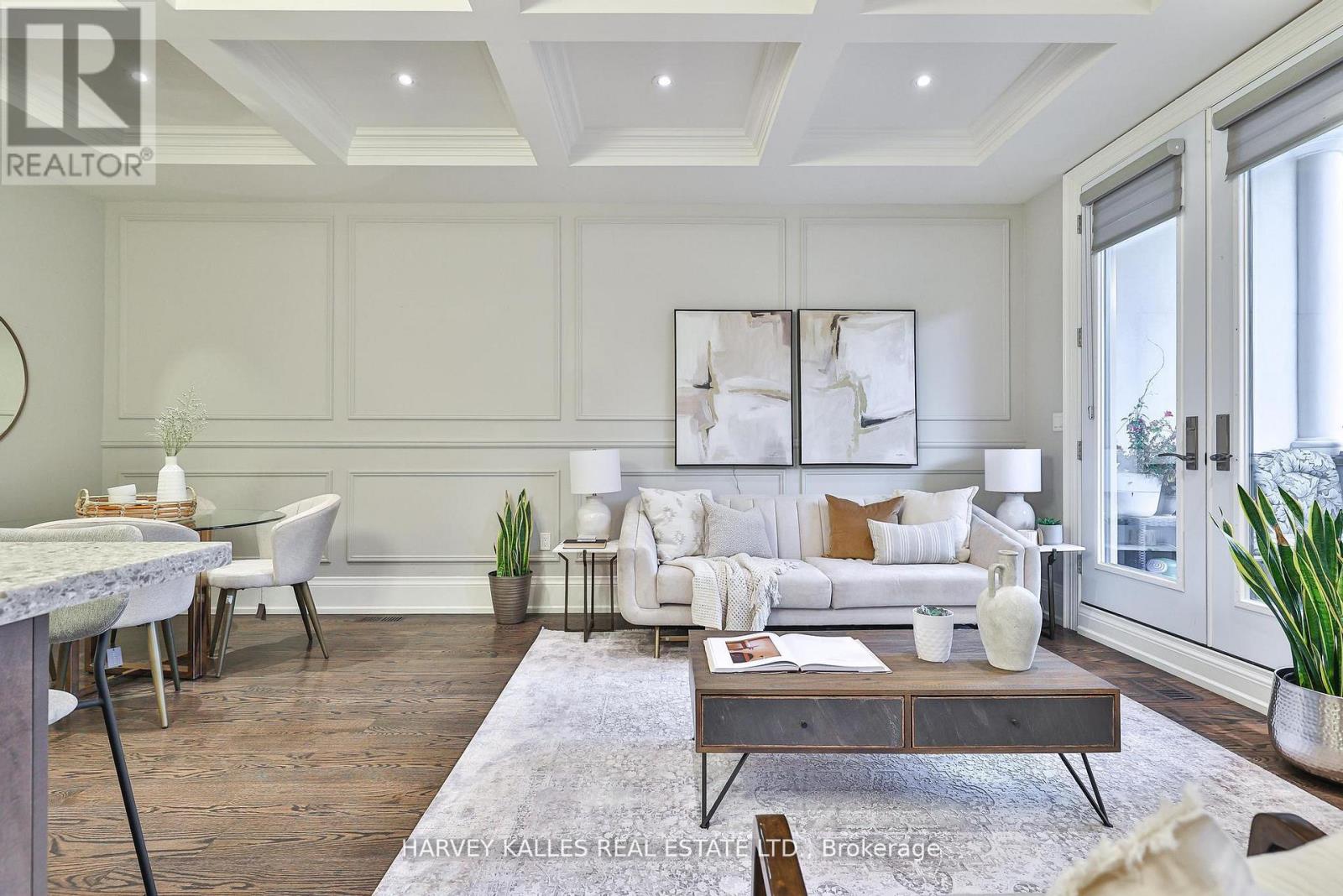 2638A BAYVIEW AVENUE