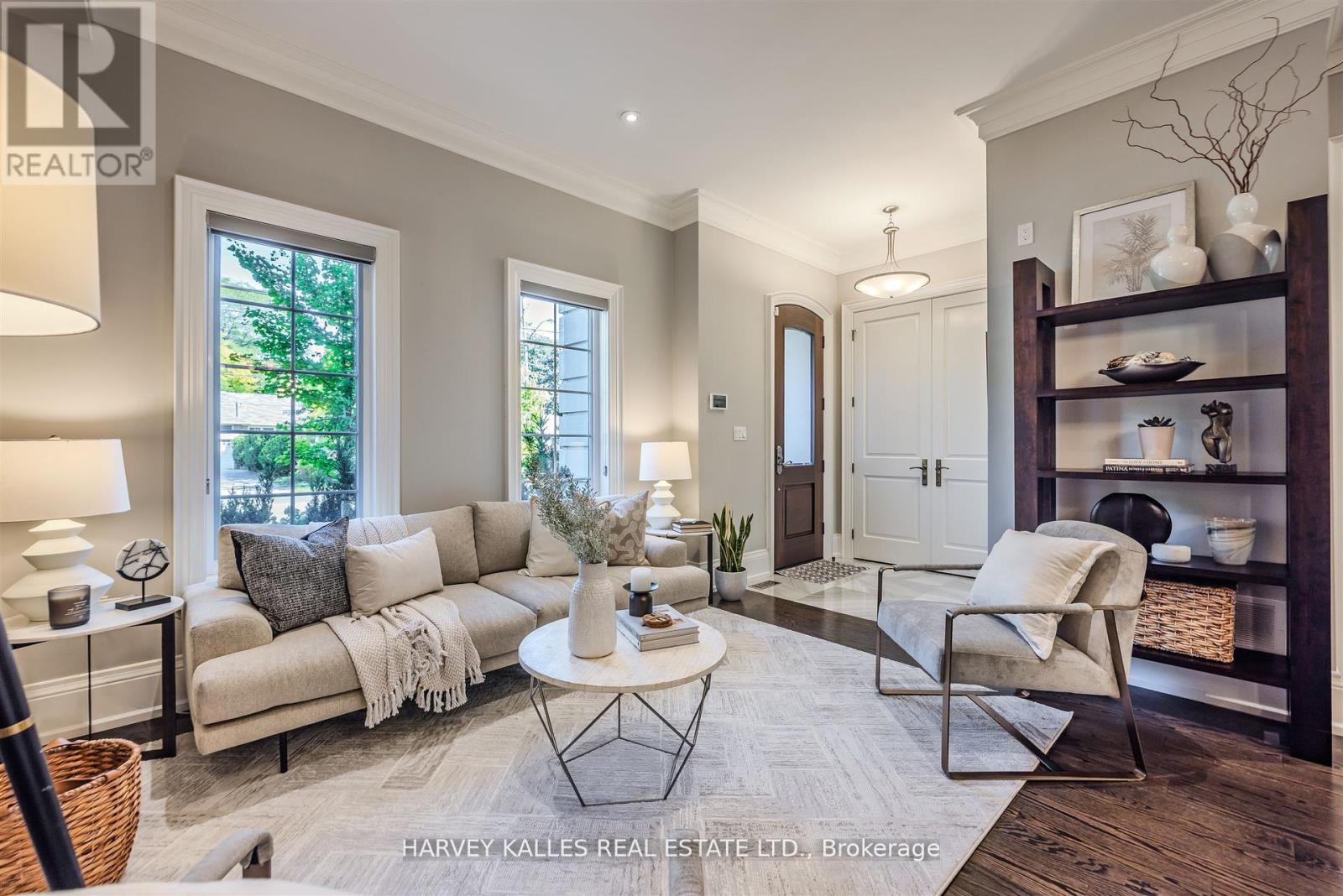 2638A BAYVIEW AVENUE