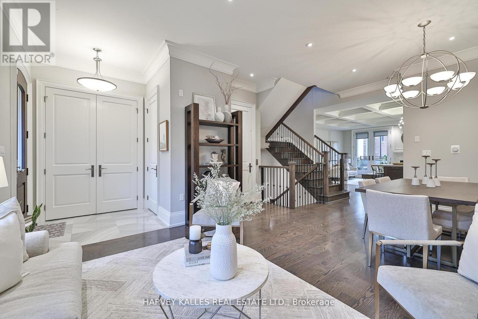 2638A BAYVIEW AVENUE