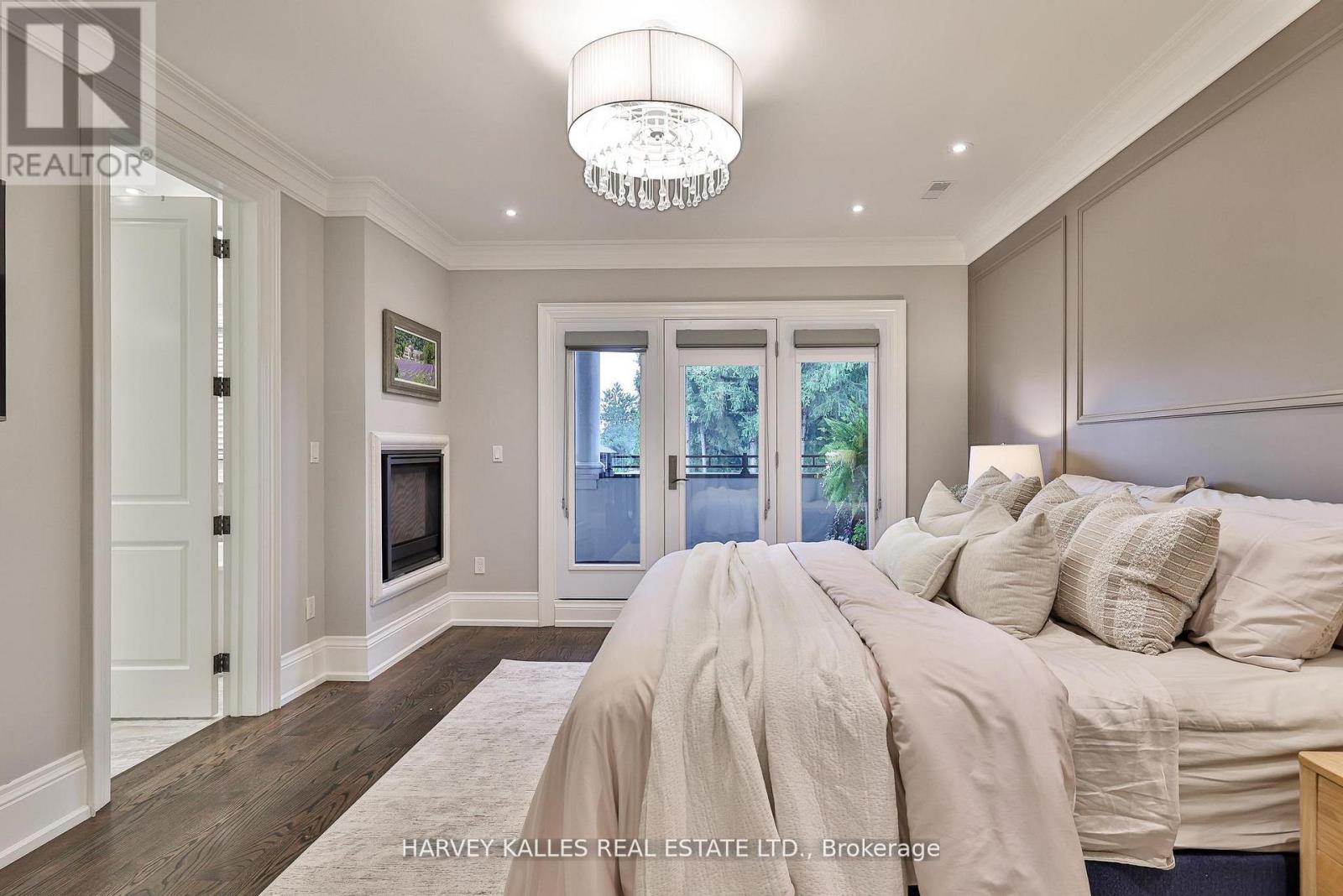 2638A BAYVIEW AVENUE