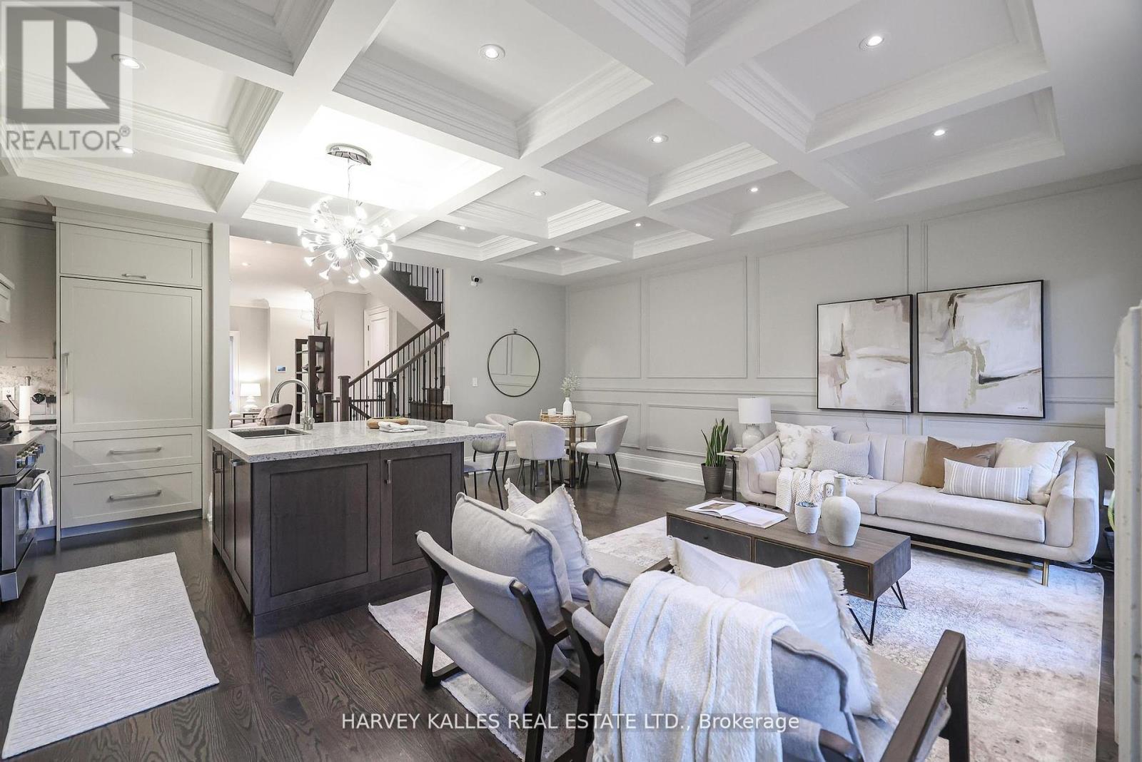 2638A BAYVIEW AVENUE