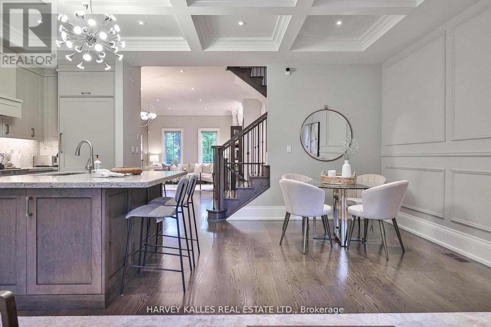 2638A BAYVIEW AVENUE