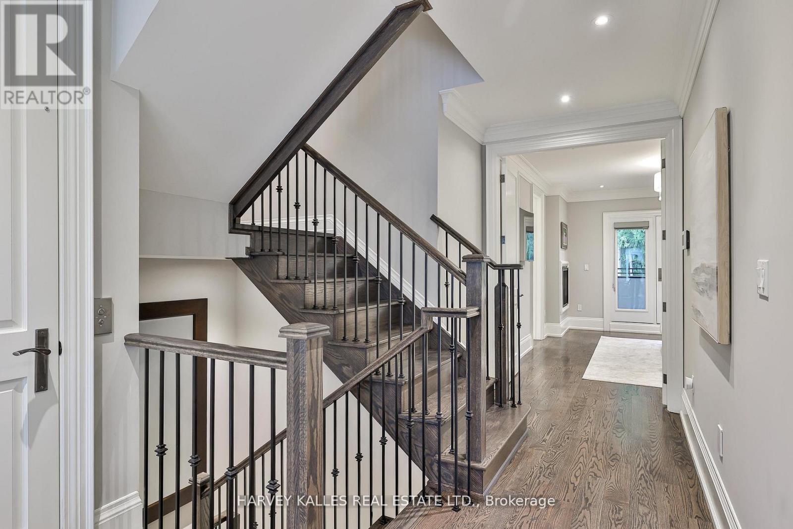 2638A BAYVIEW AVENUE