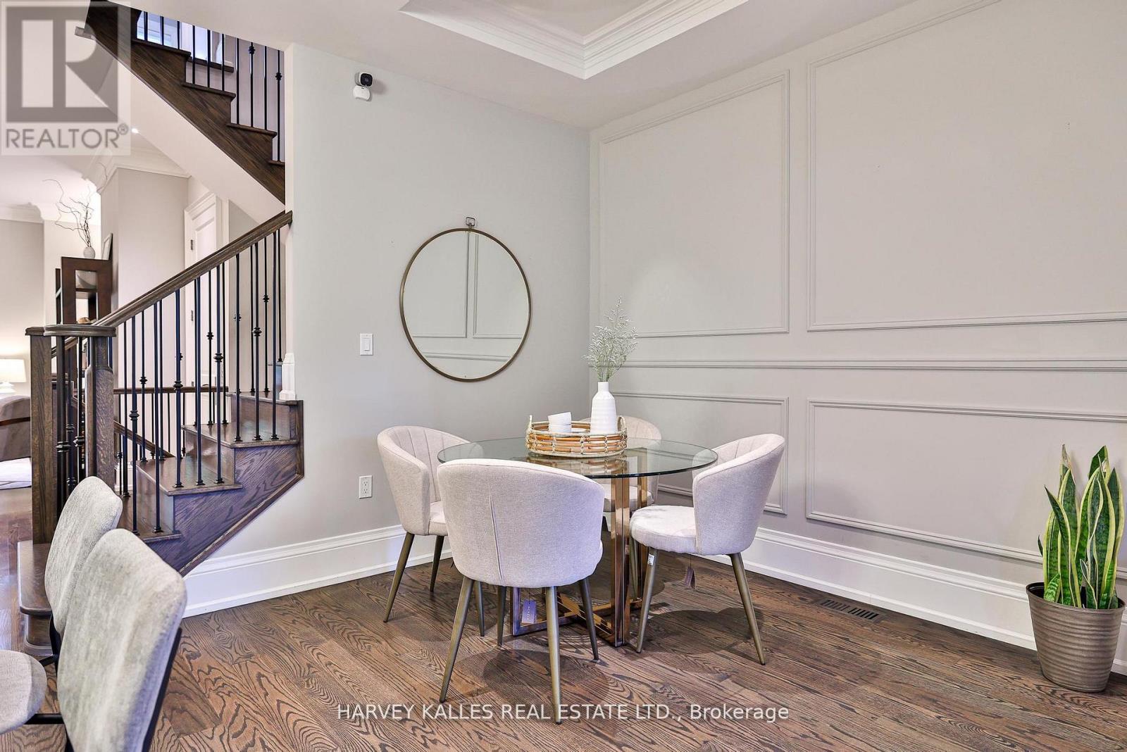 2638A BAYVIEW AVENUE