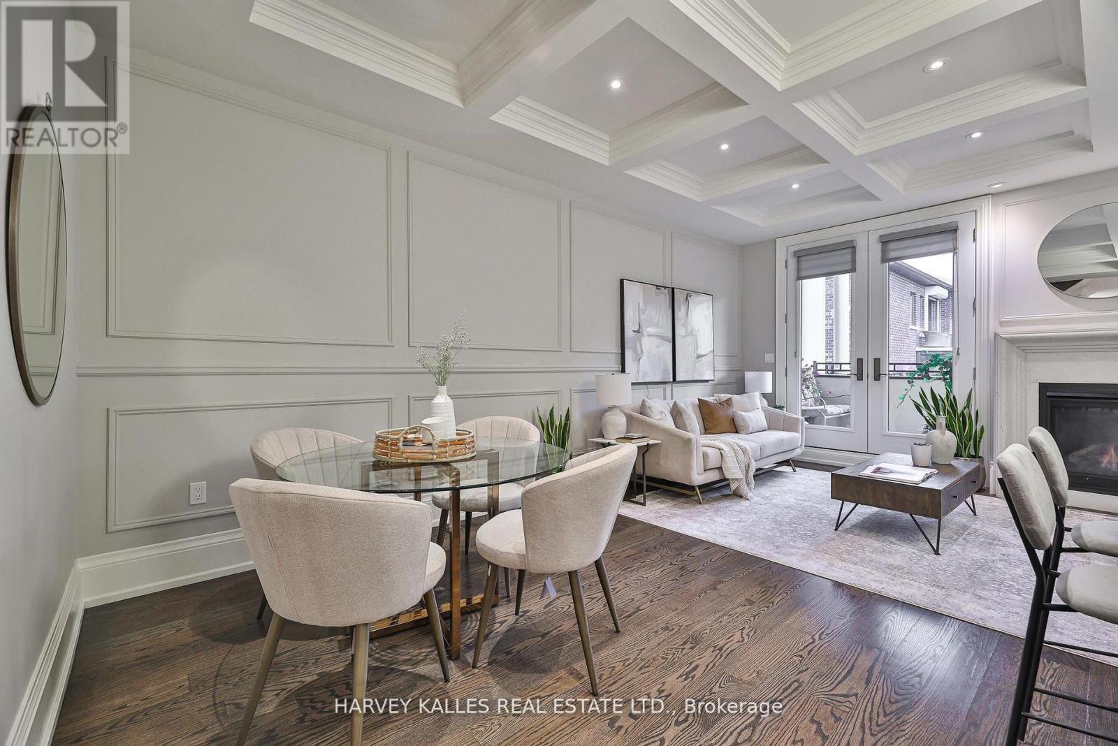 2638A BAYVIEW AVENUE