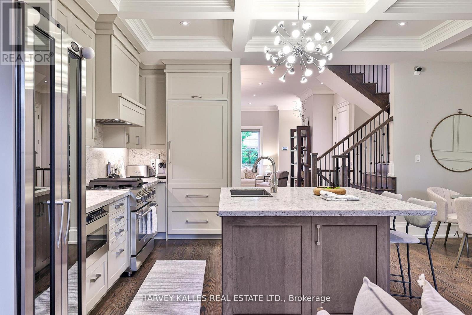 2638A BAYVIEW AVENUE