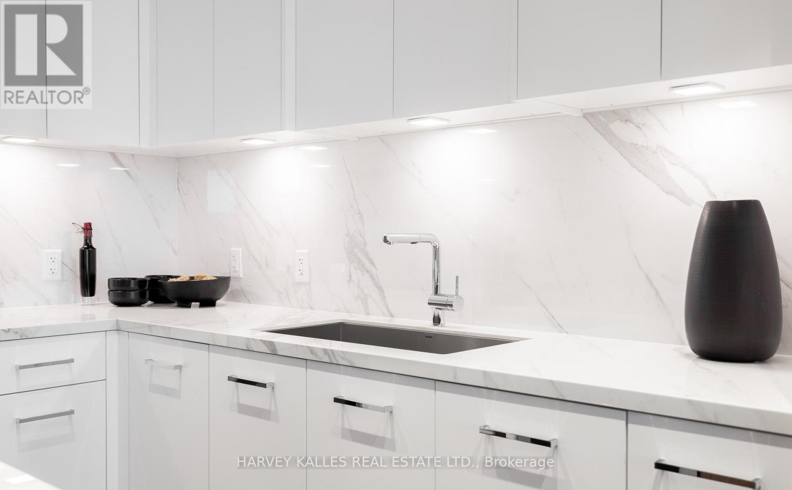 123 - 1 BENVENUTO PLACE