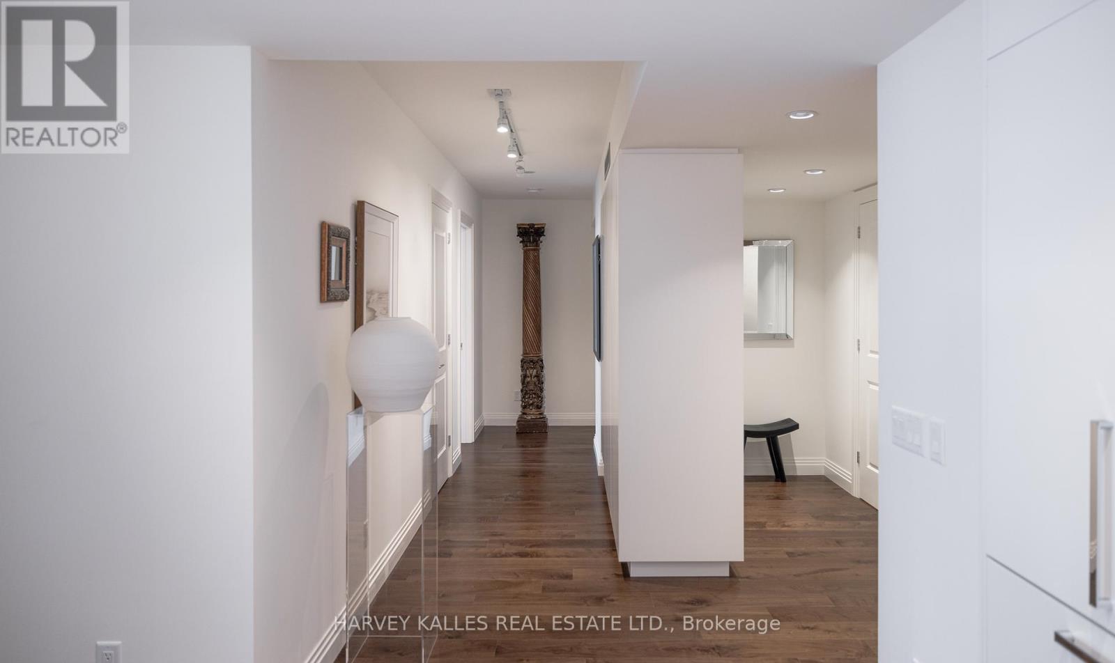 123 - 1 BENVENUTO PLACE