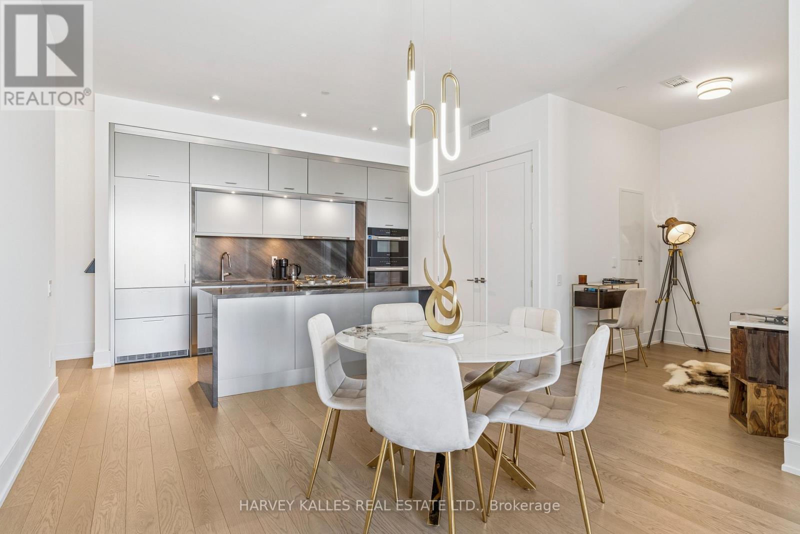 701 - 155 MERCHANT'S WHARF AVENUE