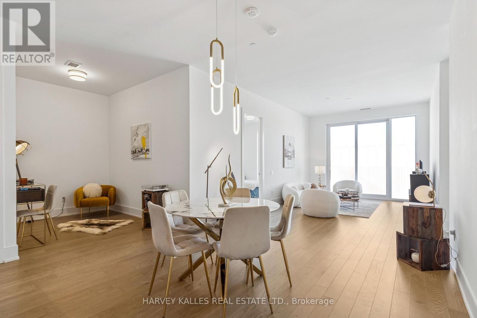 701 - 155 MERCHANT'S WHARF AVENUE