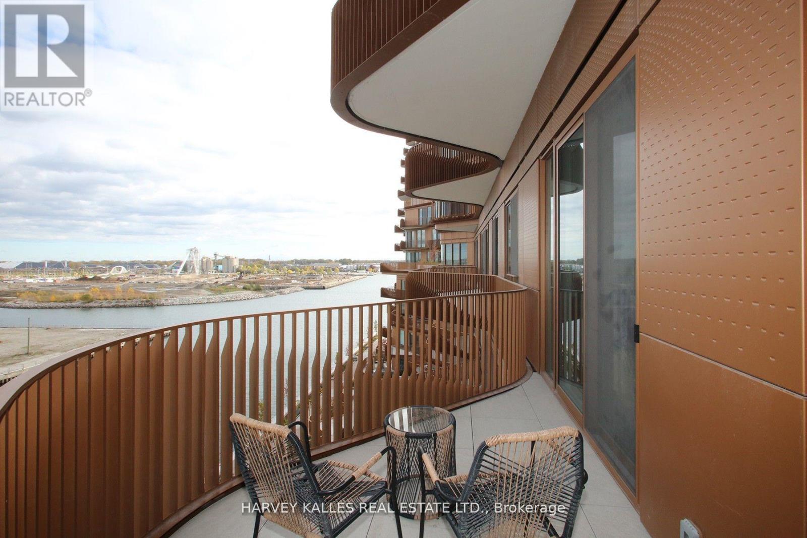 701 - 155 MERCHANT'S WHARF AVENUE